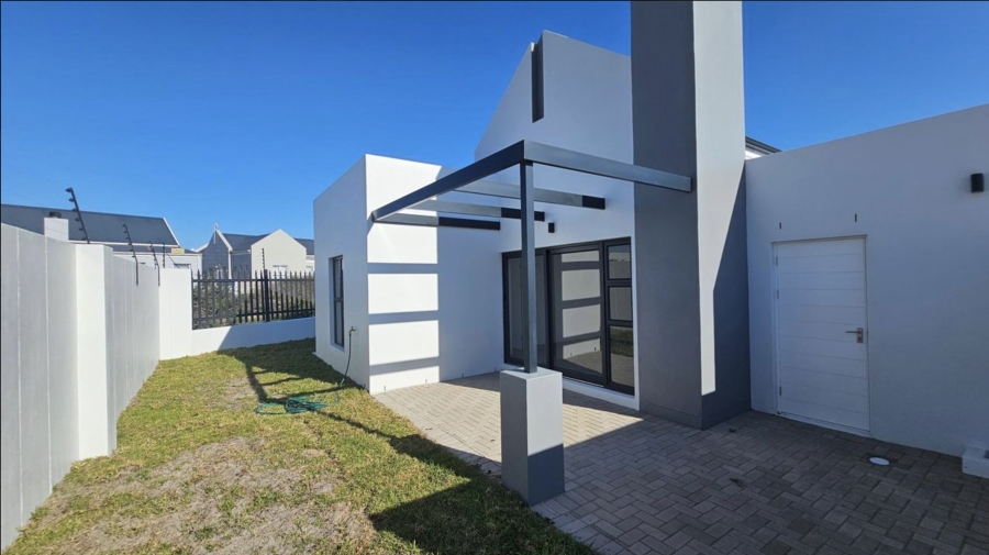 To Let 3 Bedroom Property for Rent in Laguna Sands Western Cape
